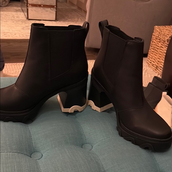 Sorel Brex Size 9.5 Black Ankle Boots - Picture 5 of 5